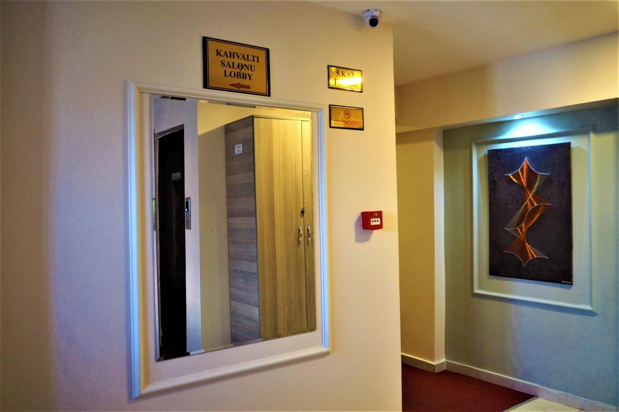 Naila Hotel Истанбул Екстериор снимка
